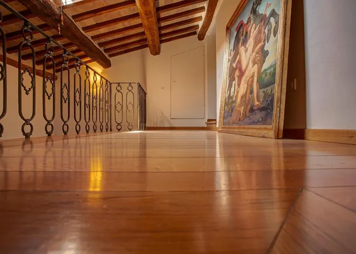 Palazzo Luci * コッレ・ヴァル・デルザ